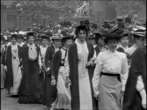 University Procession on Degree Day, Birmingham (1901) | BFI National Archive