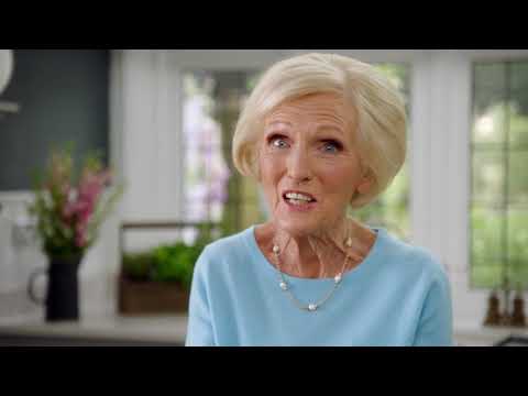 Classic Mary Berry: How To Make Burgers (Episode 2) |...