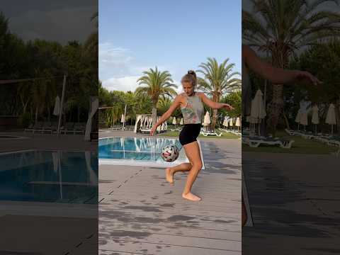 Not many girls can do that tricks ⚽️⚽️ #aguska #footballtricks #wwc23 #australia #girlpower