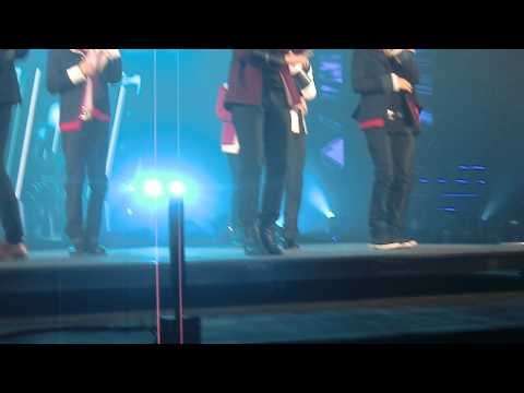 120406 - SS4 Paris France - Eunhyuk Superman + Opera