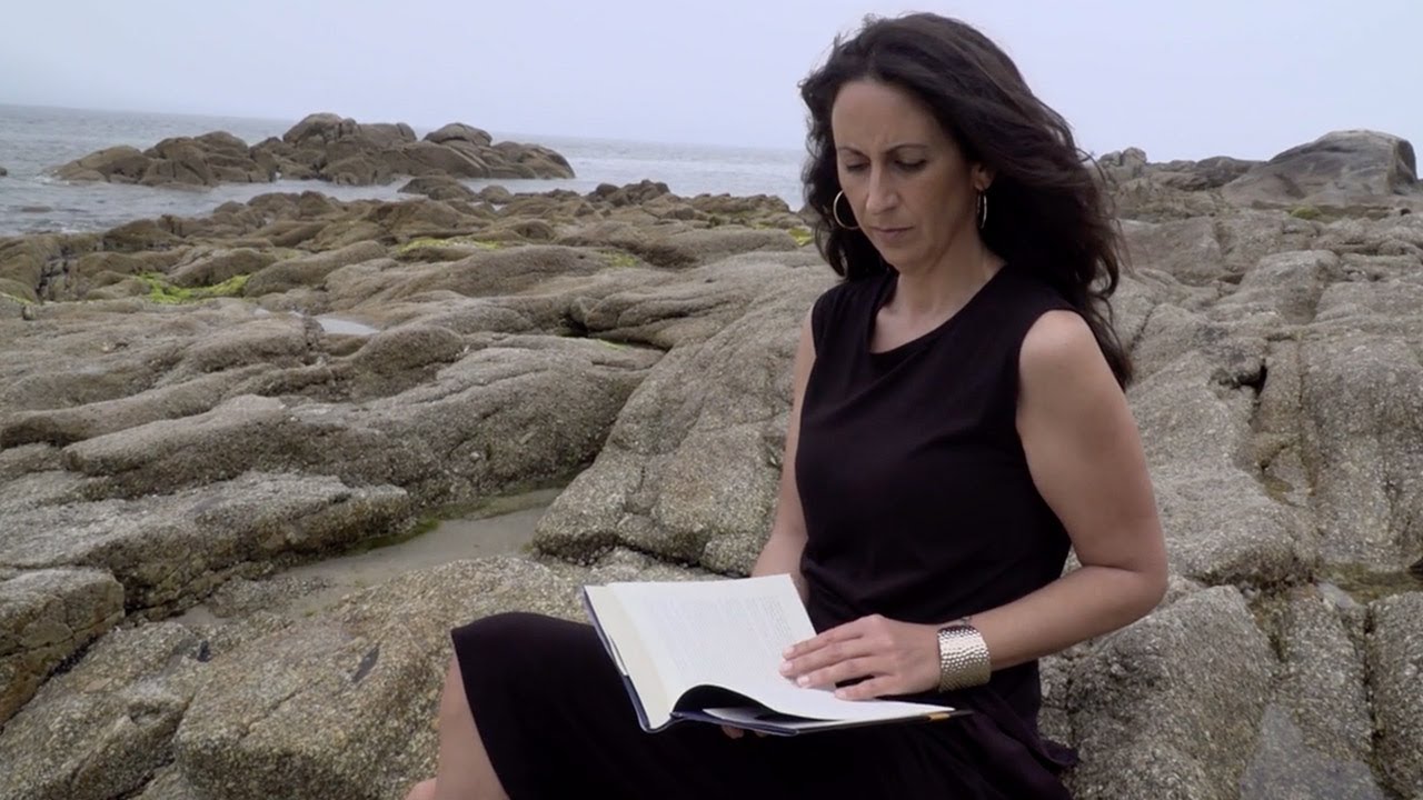 Crea Lectura - “Lo que la marea esconde” María Oruña | Ediciones Destino