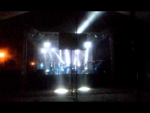 Noche de fiesta en vivo Grupo Dos Nueve