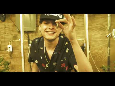 Peso Pluma - Sembrando (Video Oficial)