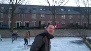 preview picture of video 'Björn skating for the 1st time since 1997 on January 11, 2009'