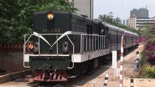 preview picture of video 'Narrow Gauge Railway in Kunming,China May,2012 (试1)'