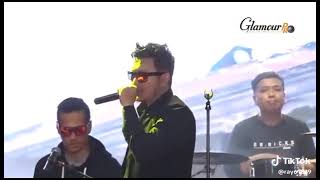 Download lagu Five Minutes Aku Tergoda Live Aceh mp3 Download lagu Five Minutes Aku Tergoda Live Aceh mp3