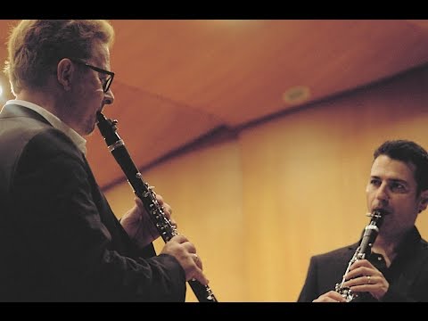 Wenzel Fuchs & JM Santandreu | Concert for two clarinets and orquestra Op .35 by Franz Krommer |