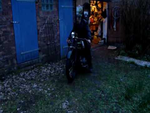 D-Rad 0/4_2_die erste fahrt vom hof.mpg