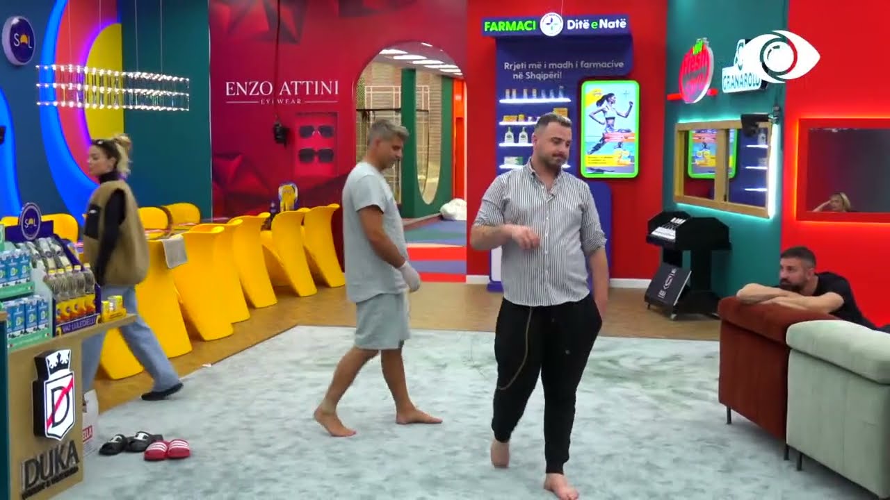 Përdorimi i ushqimeve për lojëra/ Elvisi ironizon: Ndajmë një pjesë më vete nga buxheti