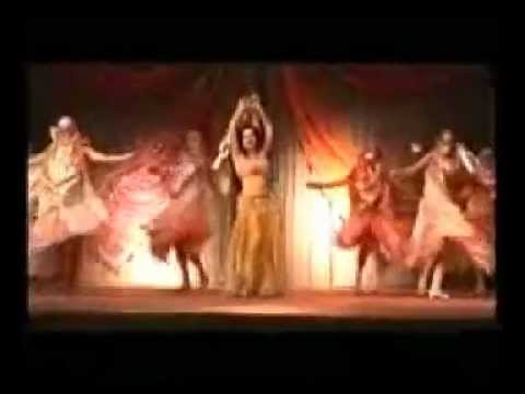 bellyspotting 2 deel 1:Bellyspotting from east to west .wmv