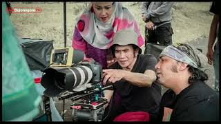 Download lagu MAK SUMI KENANG SAAT LIHAT SHUTING FILM ROMA IRAMA DI TUBAN mp3 Download lagu MAK SUMI KENANG SAAT LIHAT SHUTING FILM ROMA IRAMA DI TUBAN mp3