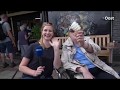 De Thuisblijvers afl. 4: IJsjes eten met reiscoach Annet