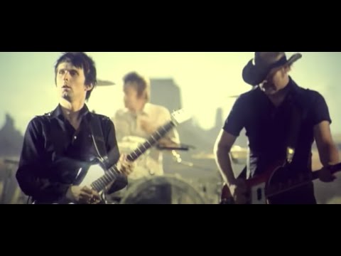 Muse - Knights Of Cydonia  (Video) thumnail