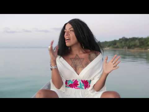 En Paz  )))   Video Clip Oficial Moyenei 2018