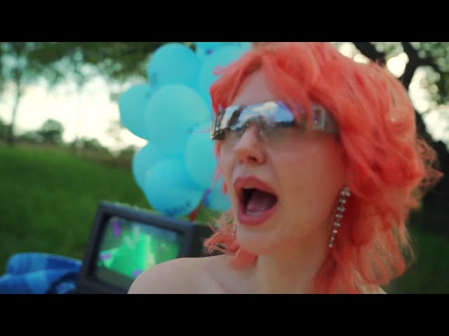 Tränen aus Deutschland mit 'Du Hund' (jetzt ansehen!) | Pop Alternativ!