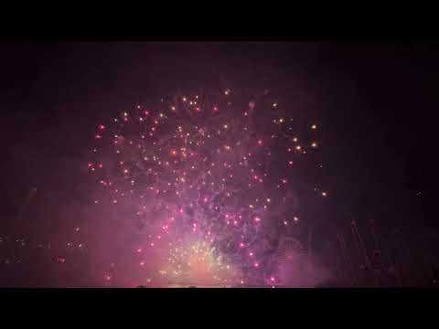 Feux d'artifice de la SUGYP en 2025  à La Ronde CANADA