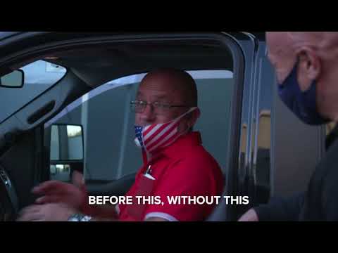 巨石強森與老友 Bruno Lauer 驚喜重逢，送上驚喜大禮 Ford 汽車！ (The Rock meets his old friend Bruno Lauer and gifts him a Ford | The Rock)