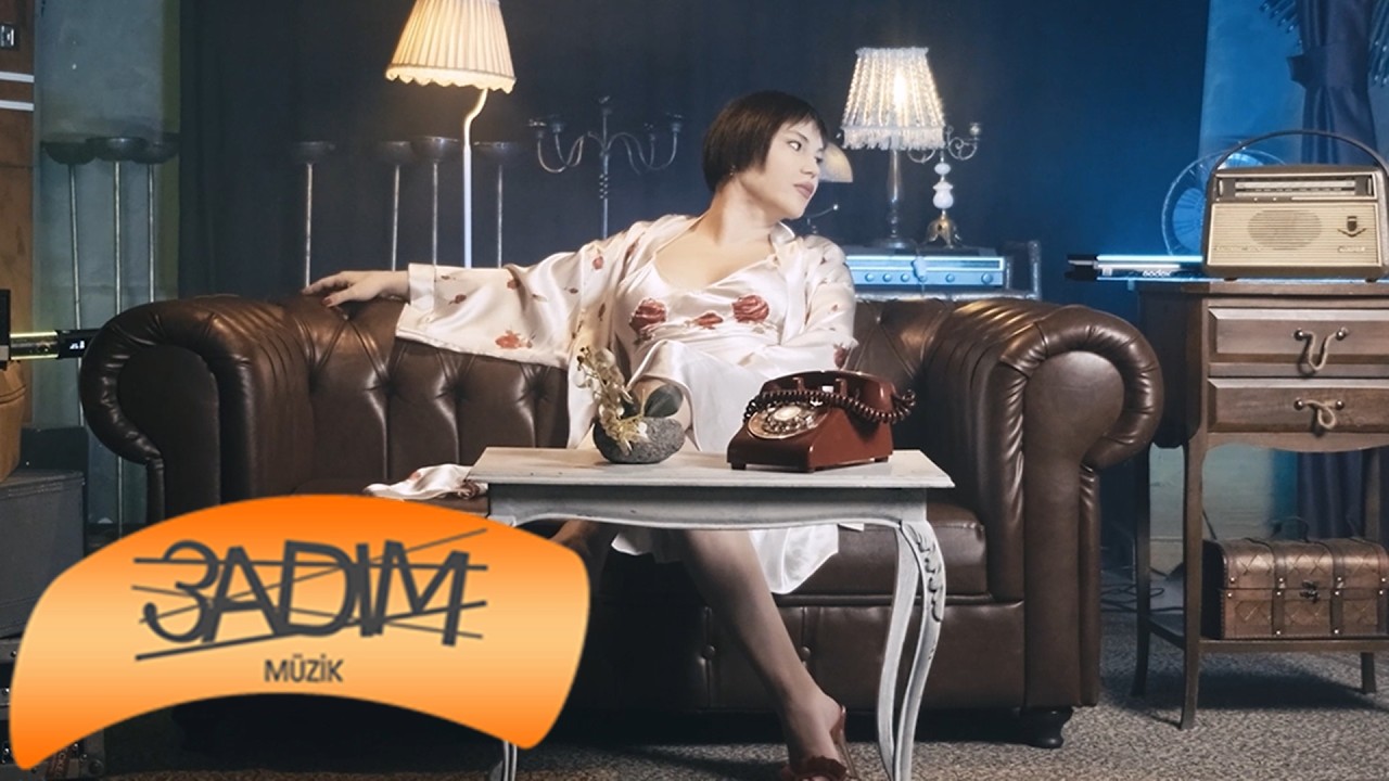Ezgi Özlü - Git ( Official Video )