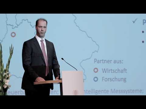 Eröffnungspanel "Urban Industries" CREATING URBAN TECH - Markus Graebig, Projektleiter - WindNODE