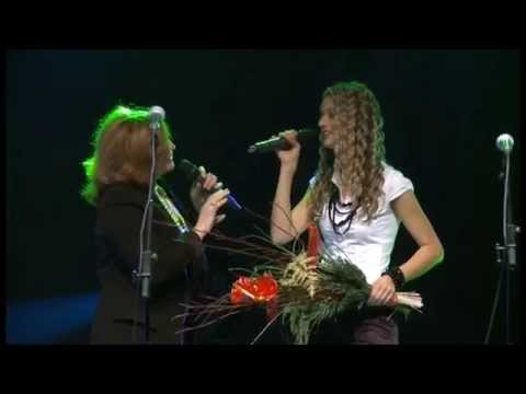 Anita Kralj & Tereza Kesovija - Angeli živijo / Pronađi put (A cappella) (MGNZ 2012)