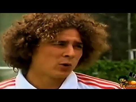 Guillermo Ochoa - Familia Peluche (2010)