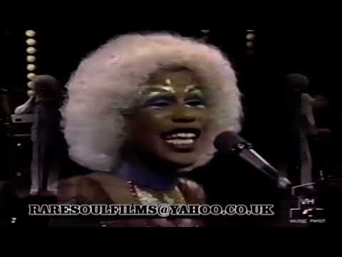 Smiling Faces Sometimes LIVE ft. Taka Boom