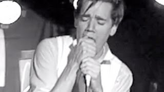 The Hives - &quot;Wait a Minute&quot; &amp; &quot;Won&#39;t Be Long&quot; live in New York