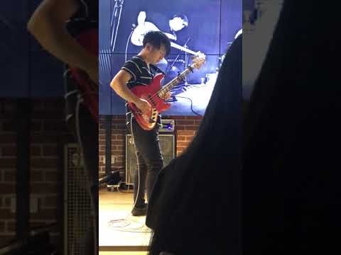 2018.11.15 Waiting No More & More Final live in HK 2018 突然黎多鑊音樂會 - Amelie Playing Drum 2