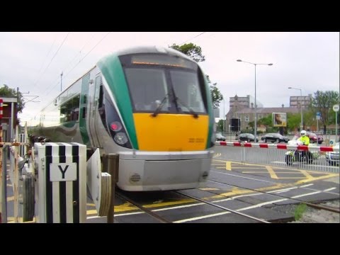 Level Crossing at Merrion Gates - 22000 Class Intercity and Dart trains
