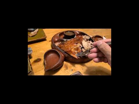 フィリピン セブ島 レチョンを男二人で食らう 豚の丸焼き サンミゲル セブ島名物