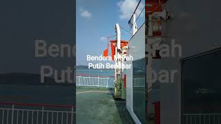 Download lagu Bendera Merah Putih Berkibar Di Kapal Laut mp3