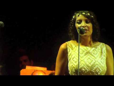 ANDREA BOCELLI Y GABY MORENO - en Guatemala - Vivo por ella