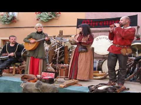 Musica Vagantium spielt einen Saltarello zum Burgfest in Lichtenberg 2009