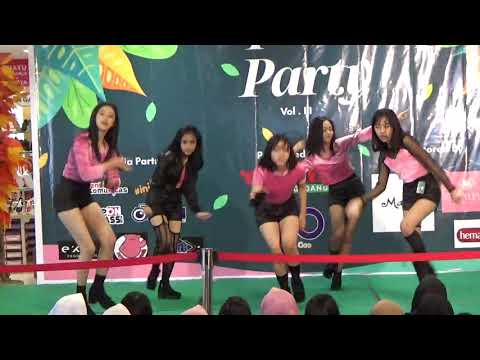EXID - Intro + Hot Pink (Cover by WAXEED) @Yogya Bojongsoang