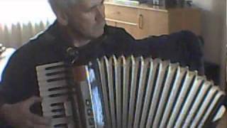 preview picture of video 'Rolling Home. accordion'