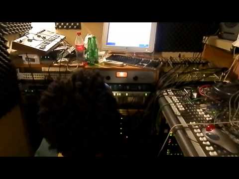 Scorpea, Pepito & di Family inna di Studio (Villeneuve St-George in Paris) By Mr.Assassina