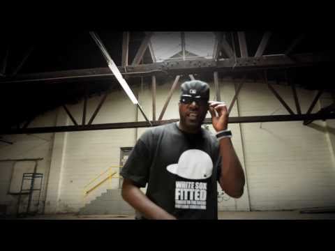 Young General ft Mikkey Halsted & Twon Gabz - White Sox Fitted