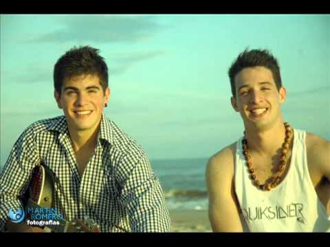 Estilo Libre - We Are All On The Beach [Cumbia Enero 2013]