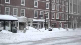 preview picture of video 'Big Snow in Portsmouth, NH - Feb. 2, 2011'