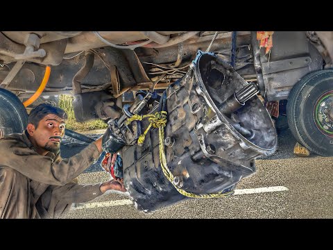 Emergency Fixing a Jammed Gear of HeavyDuty Truck ! Quick Repair