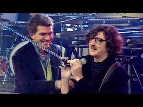 Charly García - En Vivo, 1992 (EN ALTA CALIDAD) - "Una Buena Idea", de Juan A. Badía