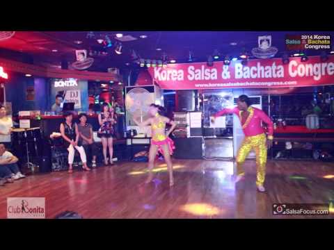 Felipe & Sayo performanc@ 2014 Korea salsa & Bachata congress Crazy Big Party 클럽 보니따