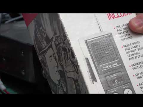 Realistic TRC1002 UK CB27/81 CB radio (Handheld 2ch 1.5W) - Field Test, base side