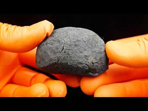 Meteorite NWA 15928 MC171 IAB-MG iron meteorite 367 gram oriented