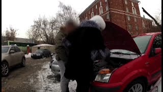 Автомобильный развод бабы за рулем. Лиса Рулит.