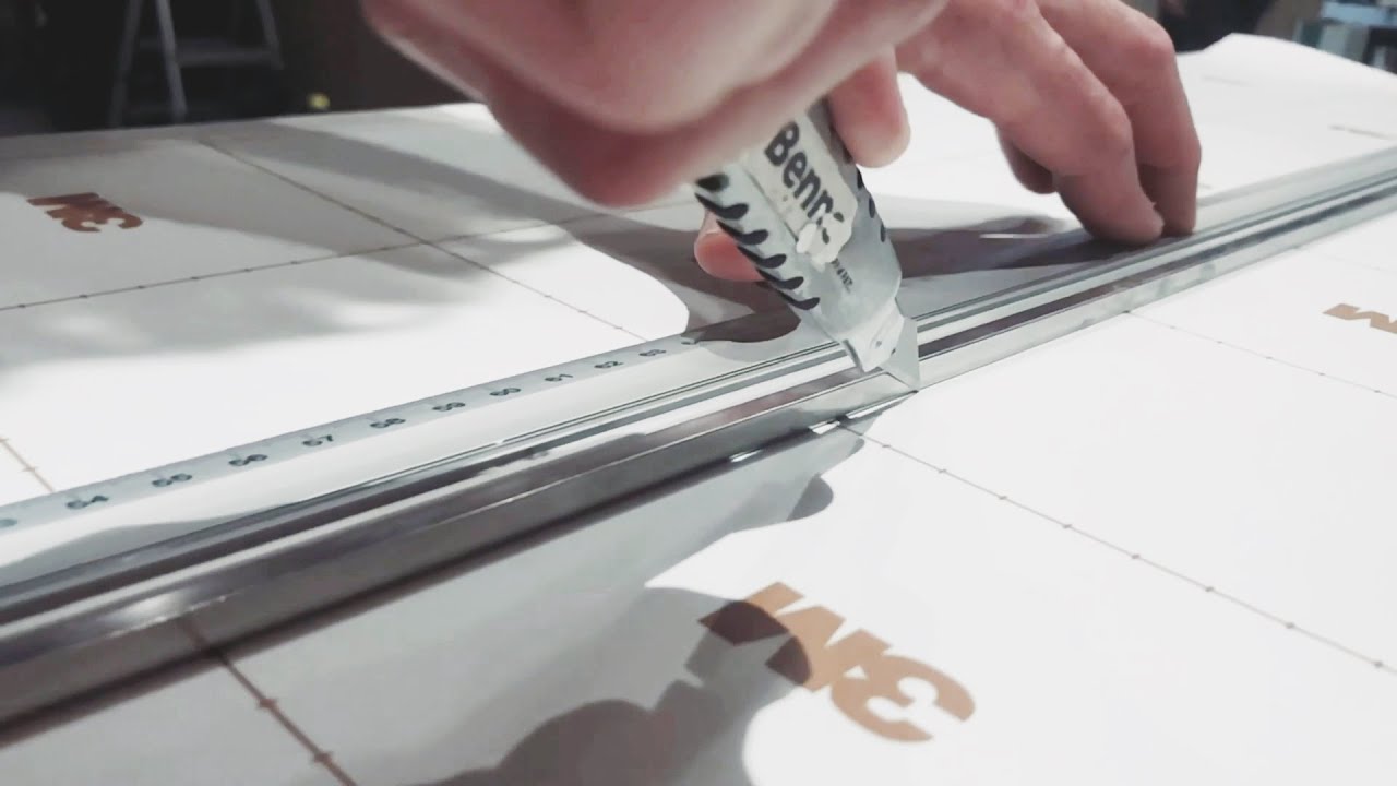 Elevator Design at Circle Zurich - with 3M DI-NOC Oberflächenveredelung VM-305