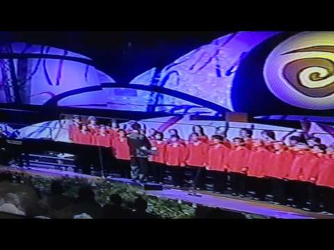 Côr Lleisiau'r Cwm - Y Llyffant yn y Llyn