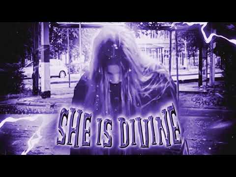 HXELLPLAYA - She is Divine