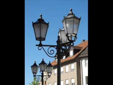 VIKI GLOVACKI - Kandelaber stari