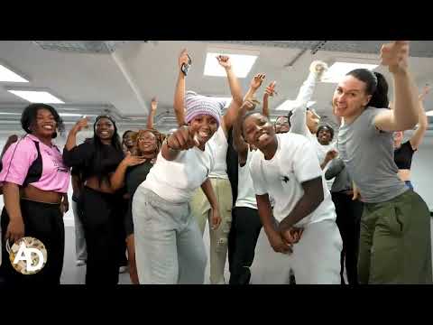 TheeParty - Lintonto Piki Piki Dance Class